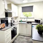 Terrance House, Modern, Spacious