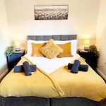 Terrance House, Modern, Spacious